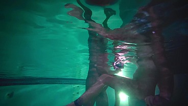 Underwater Pool Fuck