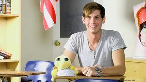 Jayden Ellis Loves to Be Dominated