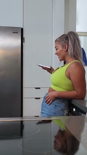 Mypervyfamily - Behind the Scenes with Hayley Davies &amp; Ethan Seeks