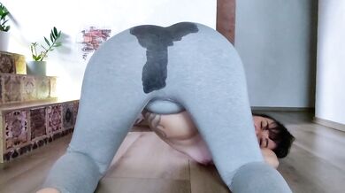 Heat rises as milfs squirt in silent pee showers