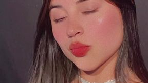 kiss me 💗​🥰​