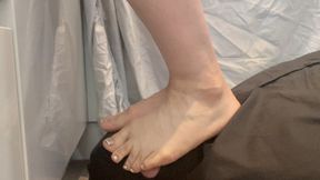 MsSolesofDiscretion - Lick My Feet As I Crush You