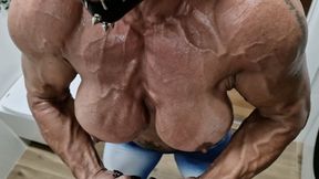 Fbb masked muscular pro female bodybuilder extreme veiny pumped grunting hardcore deep voice screaing as a alpha muscle boss ripped chest big boobs huge veiny arms muscle show !