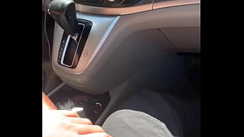 Dominican Milf first footjob to Puerto Rican dick in car