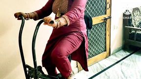 Gym Bhabhi&#039;s Masturbation in Hindi