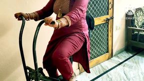 Gym Bhabhi&#039;s Masturbation in Hindi