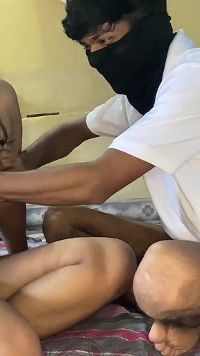 Desi Indian Porn Video - Real Desi Sex Videos of Nokar Malkin