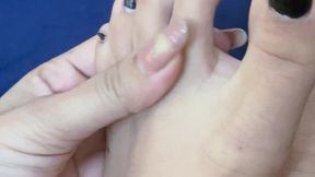 Cute 18yo Teen’s First Porn – Shy Amateur Films Her First Solo