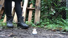 Trampling Little Rubber Ducky -HD