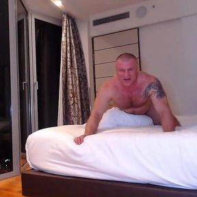 Hairy Bodybuilder Moaning While Fucking Pillow