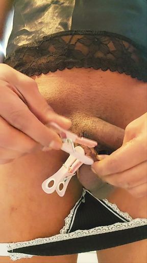 Auto Punition I Punish My Balls with 21 Clothespins BDSM