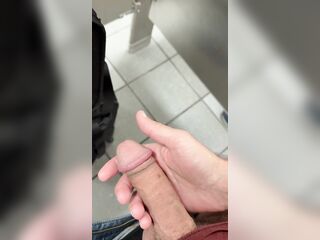 Solo dude airport cum discharged