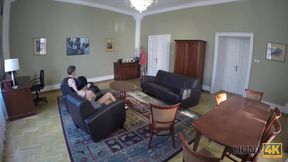 Attentive Man Picks Up Lovely 18-year-old Who Was In - Daphne Klyde