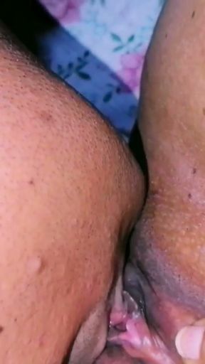 Cute desi girl stepsister juicey pussy licking and fuck .. new srilanka xxx   Clip 1