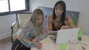 loira faz carinho delicioso na buceta da morena - barbara inked & evy kethlyn