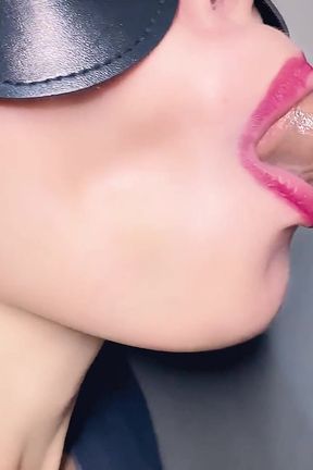 Kissy Close-up: Sweet Oral Play