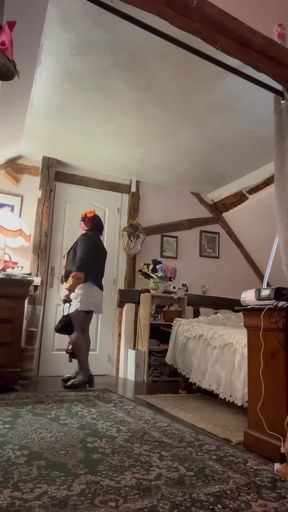 Dressed in a little white skirt for an evening