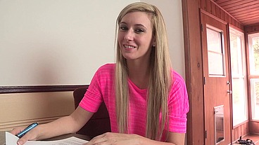 Lilly Banks Wants Daddy To See Her Get Fucked