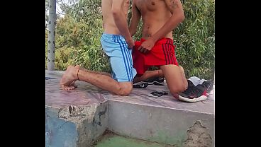 FROTAGE SNEAKER BULGE