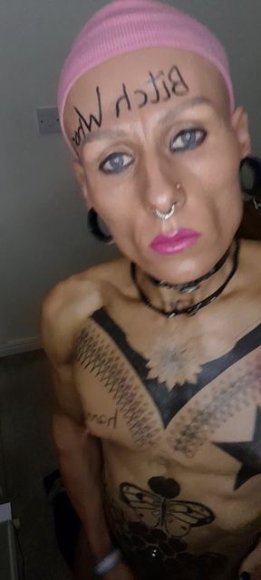 Brown fake tan Puta