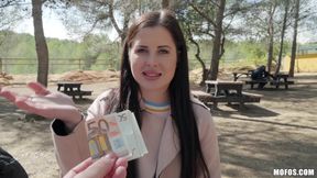 Beautiful brunette got seduced to blowjobs big dick fuck for money in park