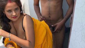 Indian bro-in-law ends up smashing that rural pussy after a small gift