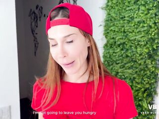 Lewd pizza delivery hotty gets screwed hard so that babe doesn't lose her job