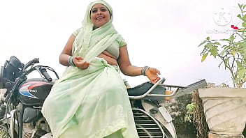 Desi indian padosan bhabhi ki chudai boyfriend se