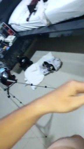 زوجة لبنانية ⁦🇱🇧⁩ساخة 🔥 تتناك من كسها على كرسي السكس والفحل وراها