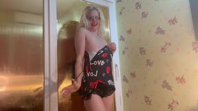 Step mom shocked that her step son wank with her videos