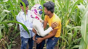 Indian Pooja Shemale Boyfrends Took a New Friends to Pooja Corn Field Today and Three Frends Had a Lot of Fun in Sex