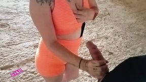 I saw a stranger urinating and I sucked him until he finished