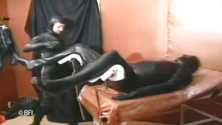 69 – harte Analsex-Session für Herrin in Latex, Leder