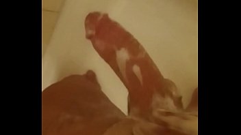 Soapy masturbation hello from M&uuml_nchen m