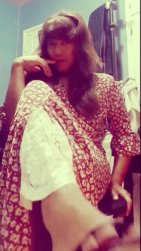 Lady Jhazmeena Teasing With Her Medium Heel Sandals