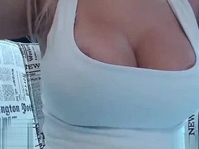 Horny Cougar Babe Camshow Masturbation
