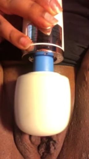 Ebony teen makes her fat pussy squirt