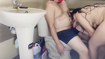 BIG ASS STEPMOM GIVES BLOWJOB AND FUCKS HER STEPSON, REAL HOMEMADE AMATEUR SEX WITH STEPMOM AND STEPSON.