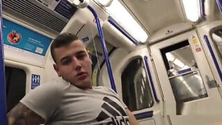 Blowjob, handjob, muscle – klip publik gay yang disodomi