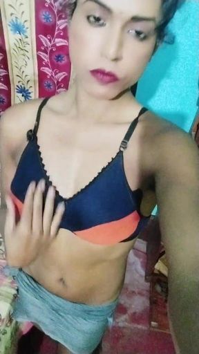 Sexy crossdresser Pakhi