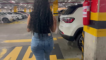 ESPOSA DO MEU MELHOR AMIGO VOLTOU PRA CASA COM A BUCETA TODA GOZADA