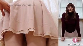 Sexy Interviewee Gets Her Ass Played With
