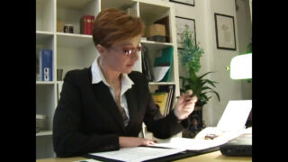 Hot storpuppet cougar milf hore dypere struper stor pikk før hun tar den i rumpa