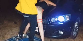 il me prend sur le capot