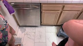 stepmom is horny and stuck in the dishwasher