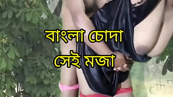 Intimate Bangladeshi seduction unfurls, carnal passion erupts