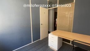 mi psicologo me coje en su oficina y me llena el culo de leche