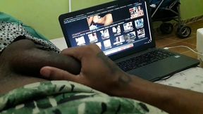 novinho assistindo porno e se masturbando na punheta ate gozar