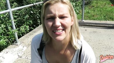 Her daddys luder drips from Frankfurt to Berlin