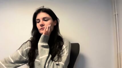 Impregnating a girl whos secretly an alien queen in human form